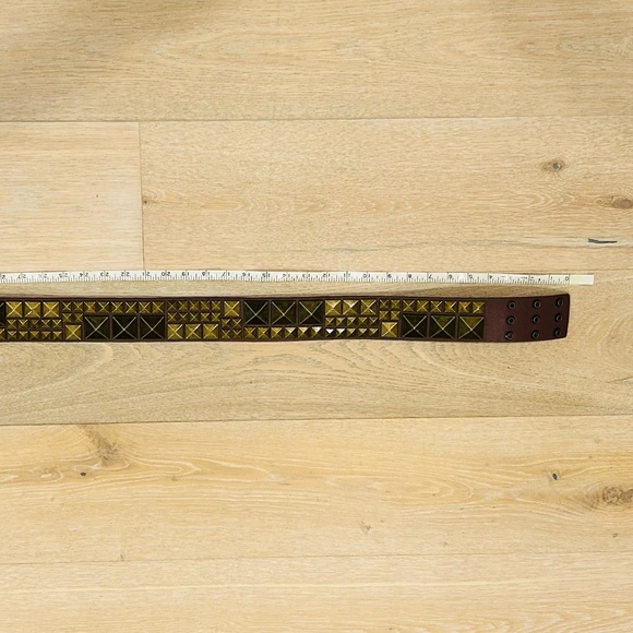 BCBG MaxAzaria Pyramid Stud Wide Belt - Picture 2 of 3